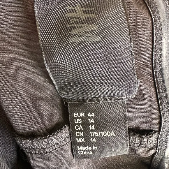 H&M Black Lace Midi Dress-0001 - Picture 6 of 6